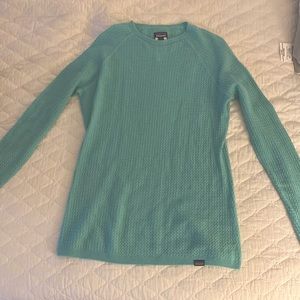 Light blue Patagonia fitted shirt